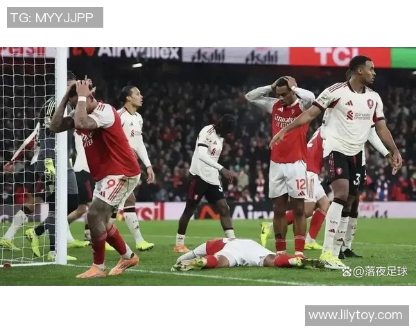 德甲激战阿森纳与利物浦握手言和绝杀瞬间引发全场热议与转会传闻