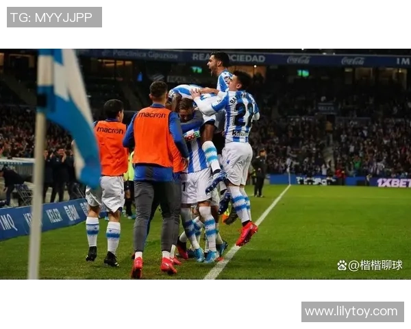 国王杯精彩对决那不勒斯6-2热刺点球大战引发争议与热议