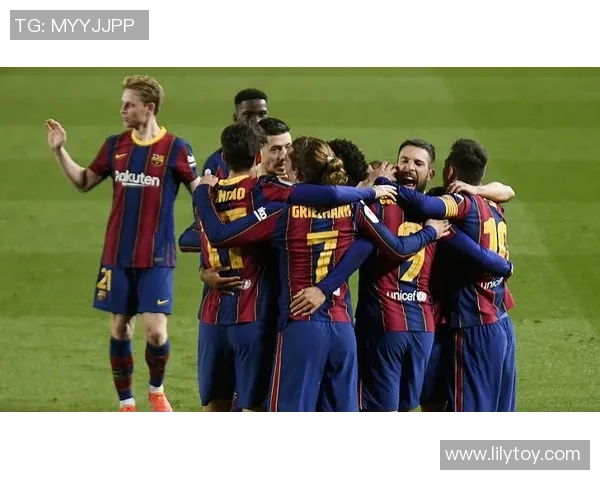 国王杯激战多特蒙德凭乌龙球险胜莱比锡引发争议判罚讨论