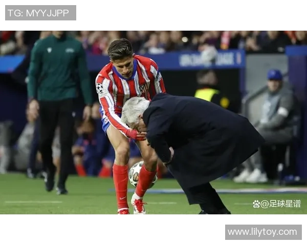 欧冠经典对决巴萨绝杀皇马引发争议判罚全场沸腾