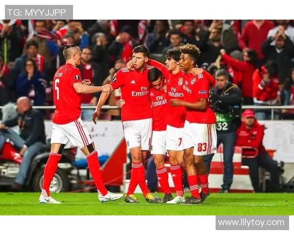 足总杯惊现冷门本菲卡与国米激战成平局补时进球引发全场狂欢 足总杯惊现冷门本菲卡与国米激战成平局补时进球引发全场狂欢